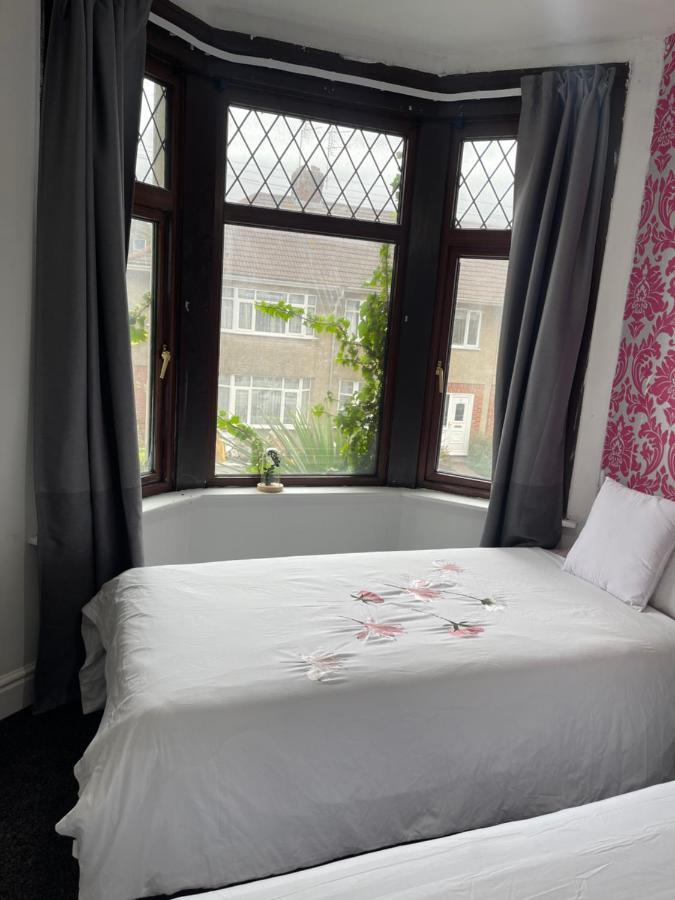 Perfect Room Bs11 Bristol Eksteriør bilde